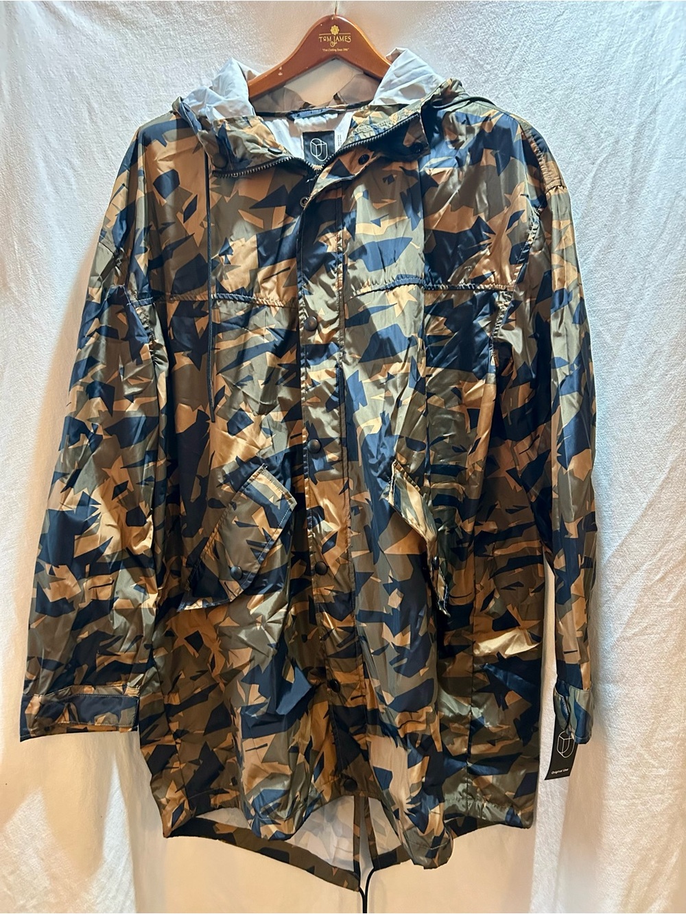 Original Use Camo Hooded Windbreaker Jacket Men’s XXL NWT